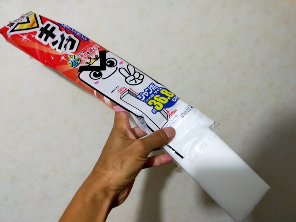 パッケージから出されたDAISOのメラミンスポンジ
